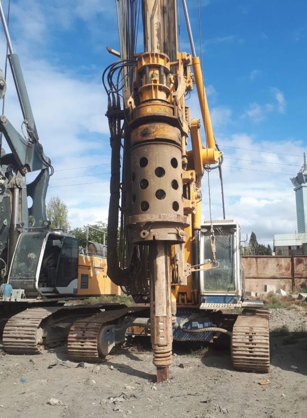 Bauer BG 20H Rotary Piling Rig