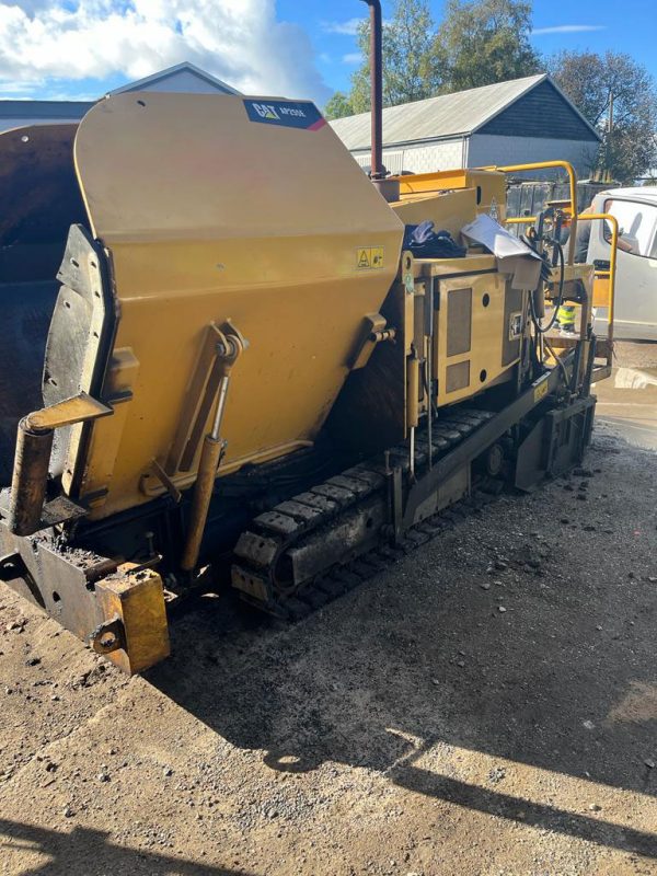 Caterpillar AP225E Paver