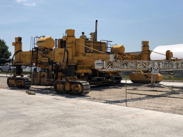 Gomaco GHP 2800 Slipform Paver