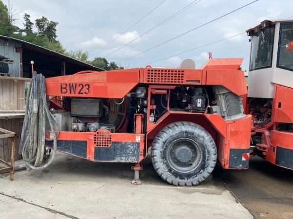 Sandvik DT821-SC 地下ロックドリル