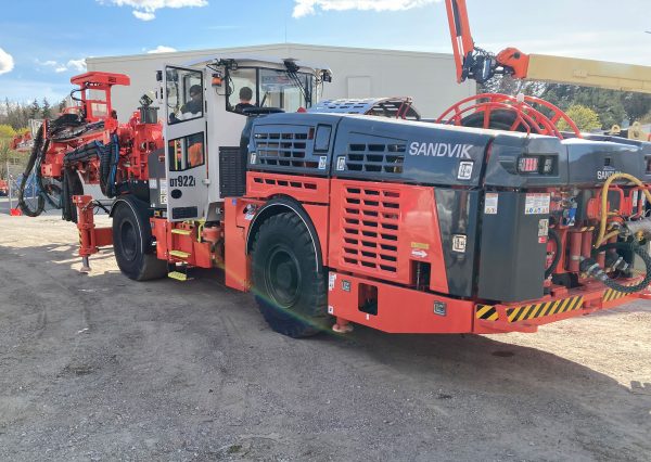Sandvik DT922i Underground Rock Drill