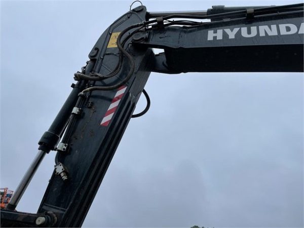 Hyundai HX380AL Excavator