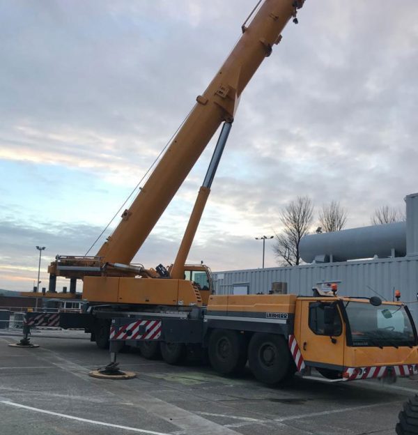 Liebherr LTM 1250-6.1 移動式クレーン