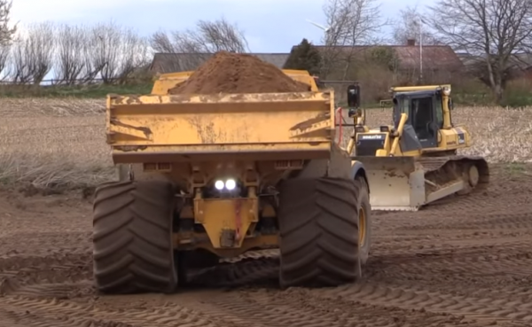 Volvo A30G รถดัมพ์แบบประกบ