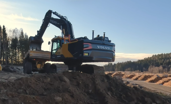 Volvo EC350E L Excavator
