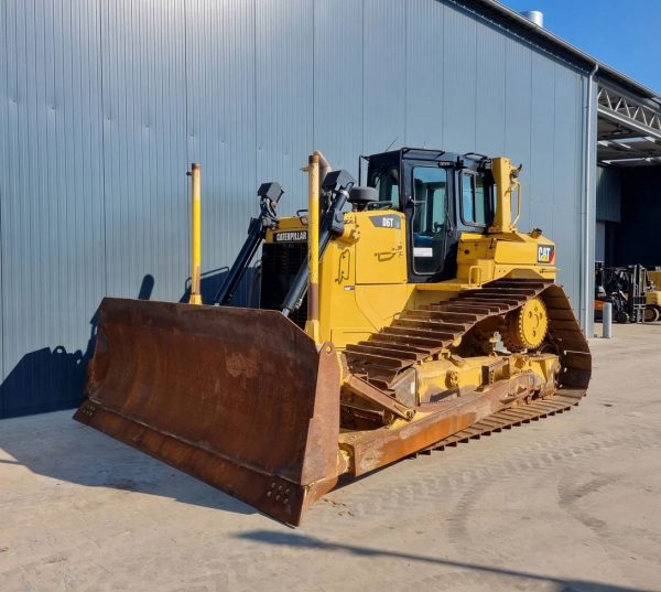 Bouteur sur chenilles Caterpillar D6T