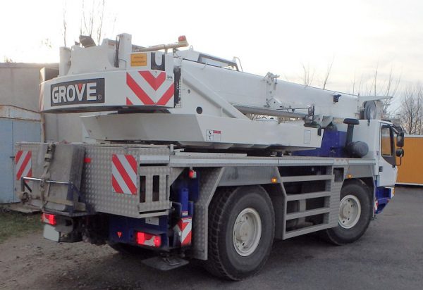 Grove GMK 2035E Mobile Crane