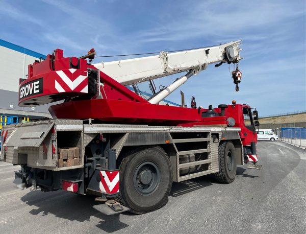 Grove GMK 2035E Mobile Crane