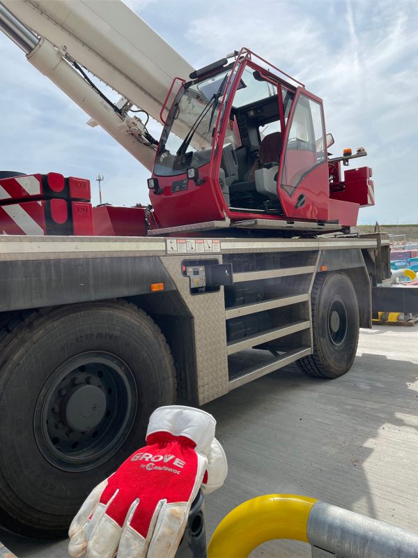 Grove GMK 2035E Mobile Crane