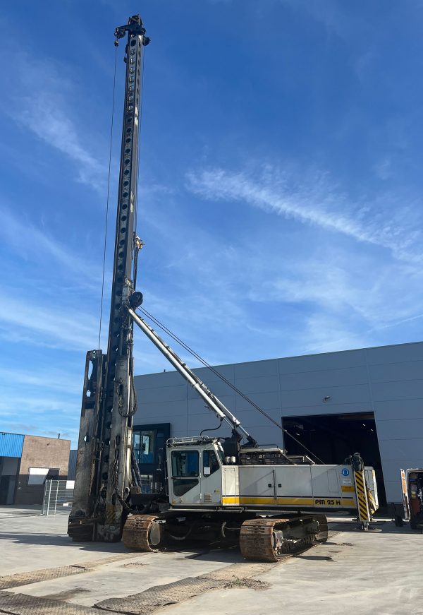 Junttan PM-25H Hammer Piling Rig