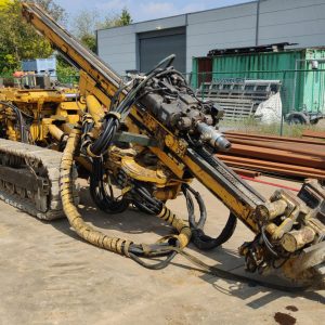 Rig Penumpukan Mikro Klemm KR 806-D