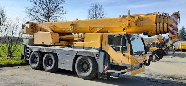 Liebherr LTM 1055-3.2 Mobile Crane