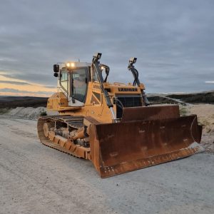 Bouteur Liebherr 736