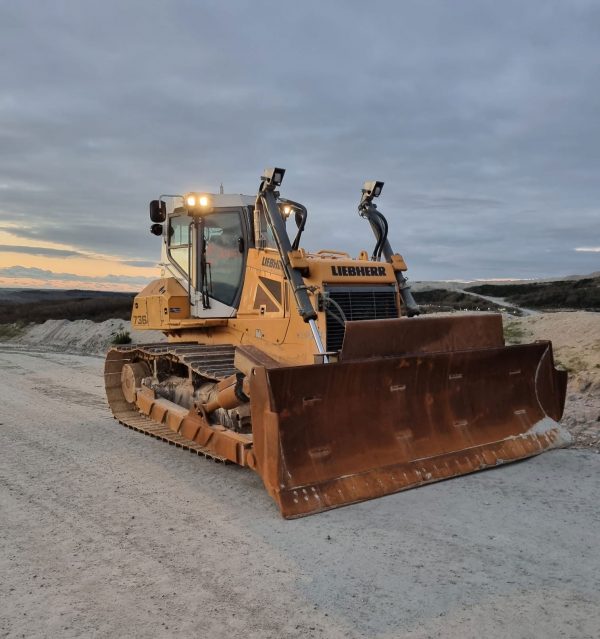 Buldoser Liebherr 736