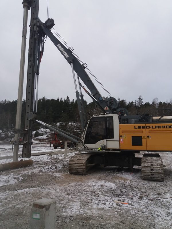 Liebherr LB20-LRH100 Hammer/Rotary Piling Rig