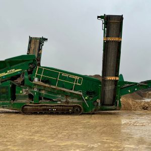 McCloskey R230 Screen