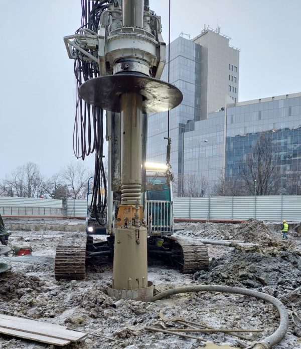 Soilmec R-622 HD Rotary/CFA Piling Rig