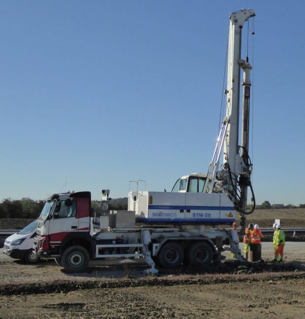 Wiertnica do palowania montowana na ciężarówce Soilmec STM-20