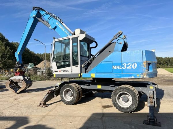 Pengendali Material Terex Fuchs MHL 320