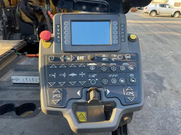Caterpillar AP500F Paver