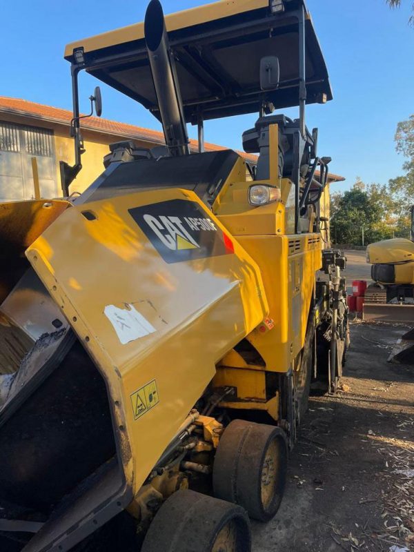 Caterpillar AP500F Paver