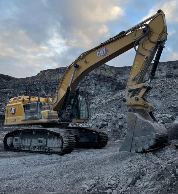 Caterpillar 352 Bagger