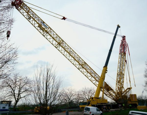 Demag CC3800 Crawler Crane