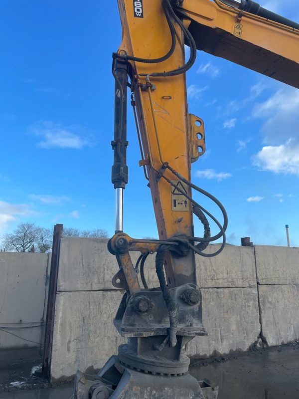 JCB JS160W Material Handler