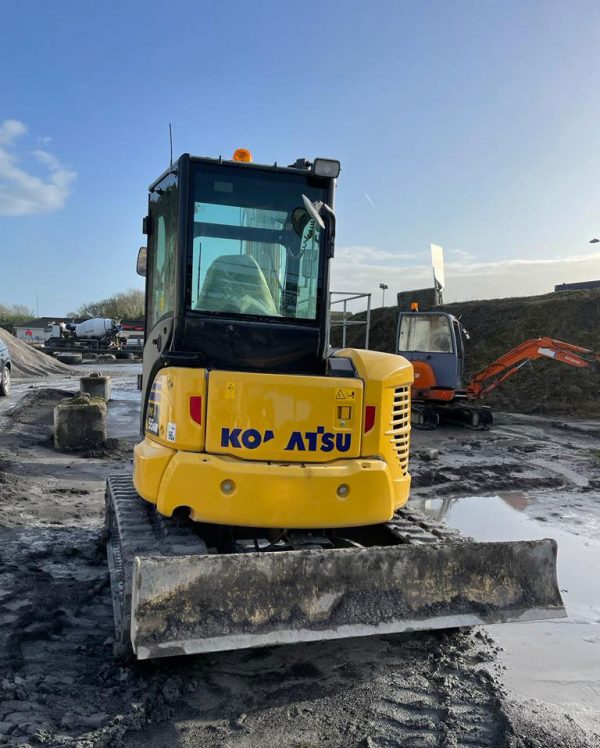 Komatsu PC55MR Bagger