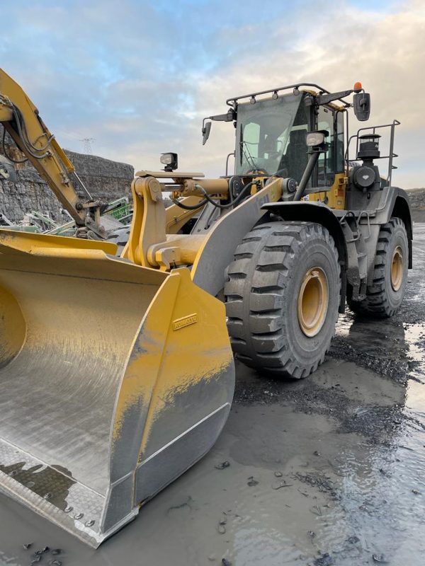 Komatsu WA470-8 Wheel Loader