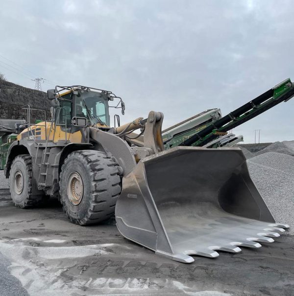 Komatsu WA500 Wheel Loader