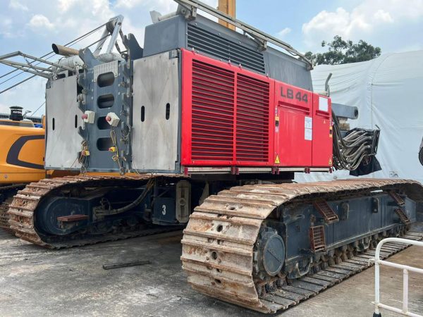 Liebherr LB44 XL Rotary Piling Rig