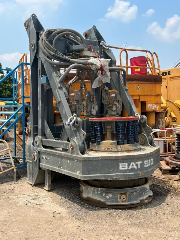 Engin de battage rotatif Liebherr LB44 XL