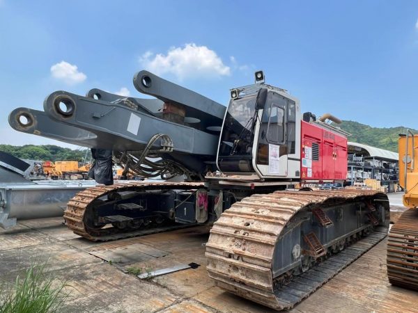 Liebherr LB44 XL ロータリー杭打ちリグ