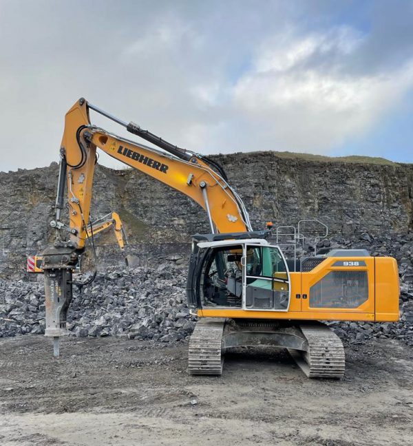 Liebherr Bagger R938