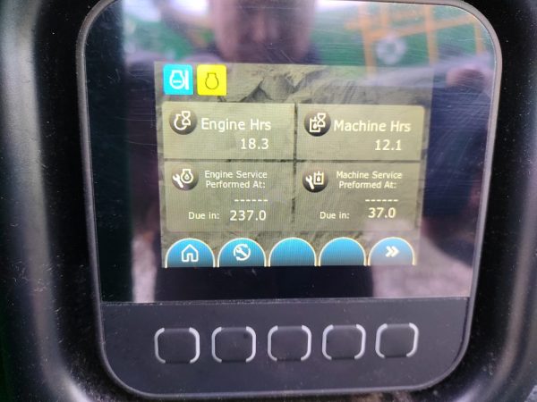 McCloskey R155 Screen