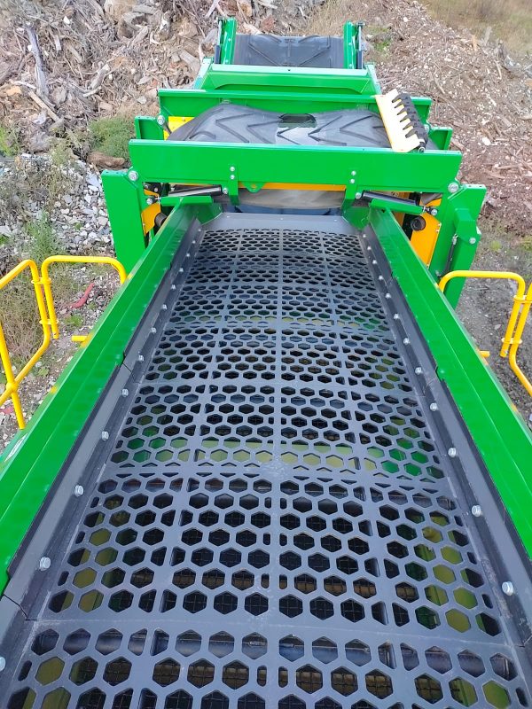 McCloskey R155 Screen