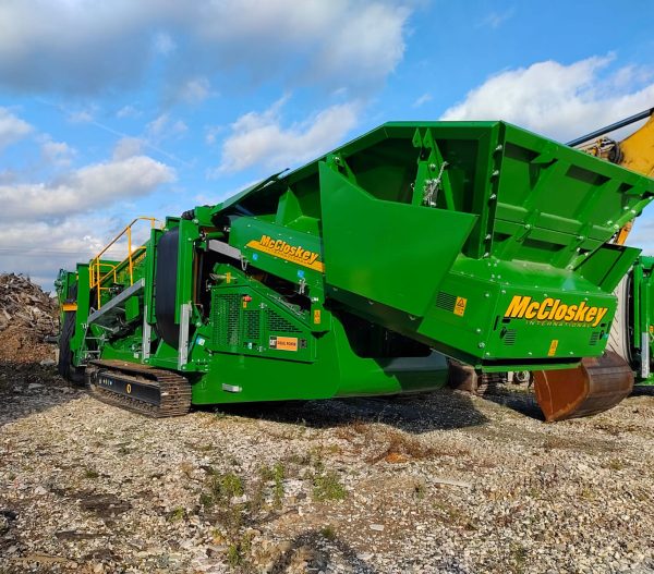 McCloskey R155 Screen