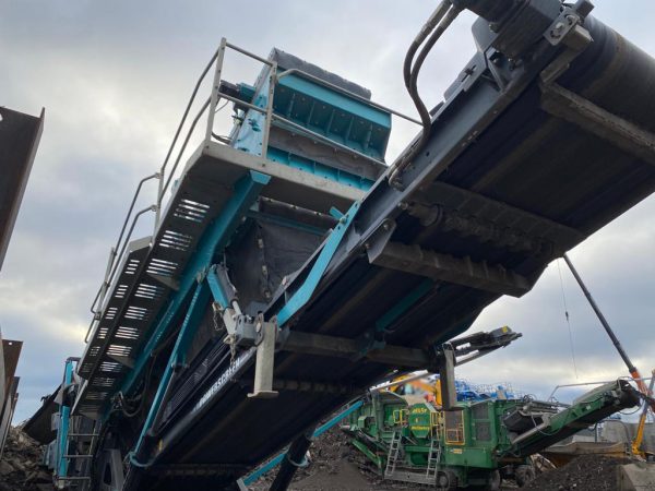 Powerscreen Chieftain 2100X 屏幕