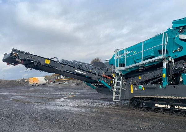 Powerscreen Warrior 1400X-scherm