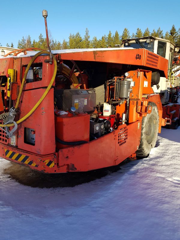 Подземный буровой станок Sandvik Robolt DS511