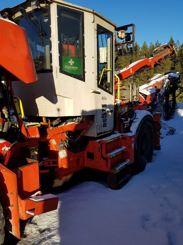 Sandvik Robolt DS511 地下ロックドリル