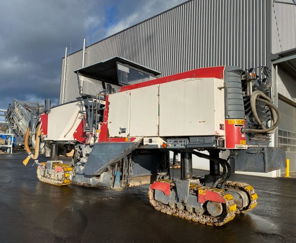 Wirtgen W250i Road Planer