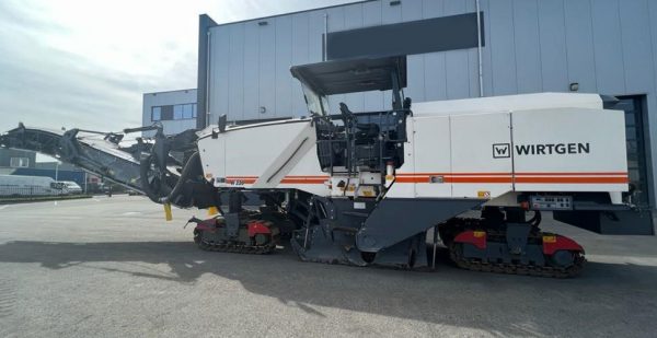 Wirtgen W220 Road Planer