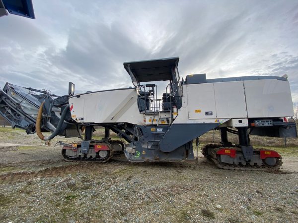 Wirtgen W250i Road Planer