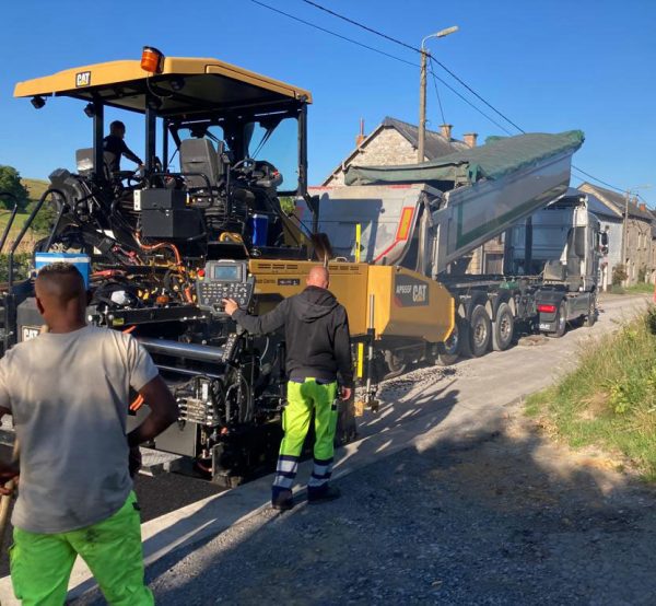 Pavimentadora Caterpillar AP655F