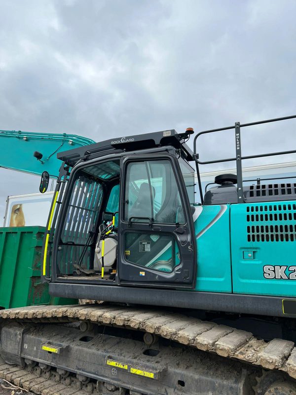 รถขุด Kobelco SK260LC