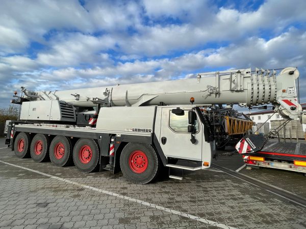 Liebherr LTM 1095-5.1 Mobile Crane