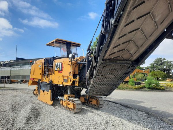 Caterpillar PM620 Road Planer