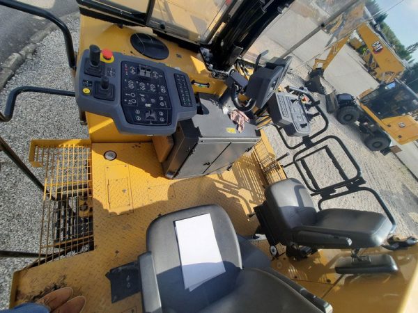 Caterpillar PM620 Road Planer